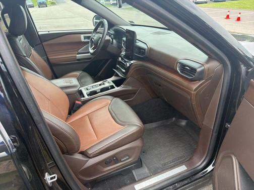 Agate Black Metallic 2022 Ford Explorer King Ranch