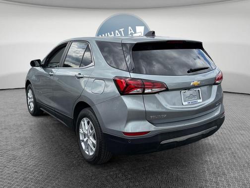 Sterling Gray Metallic 2024 Chevrolet Equinox 1LT