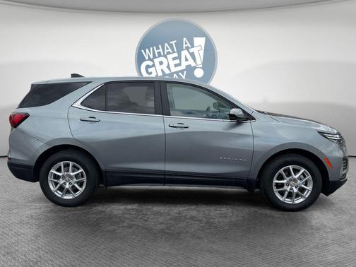 Sterling Gray Metallic 2024 Chevrolet Equinox 1LT
