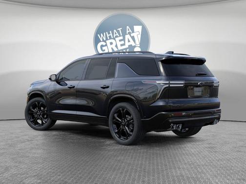 Mosaic Black Metallic 2027 Chevrolet Traverse RS
