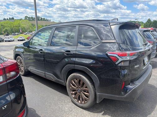 Crystal Black Silica 2025 Subaru Forester Sport