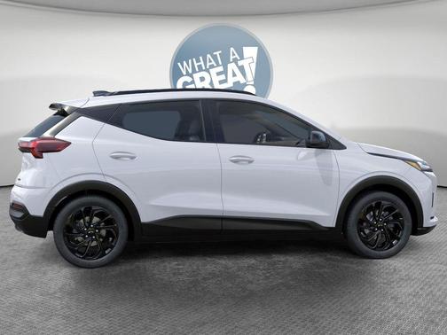 Summit White 2027 Chevrolet Bolt RS