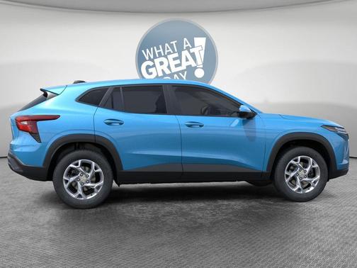Marina Blue Metallic 2026 Chevrolet Trax LS