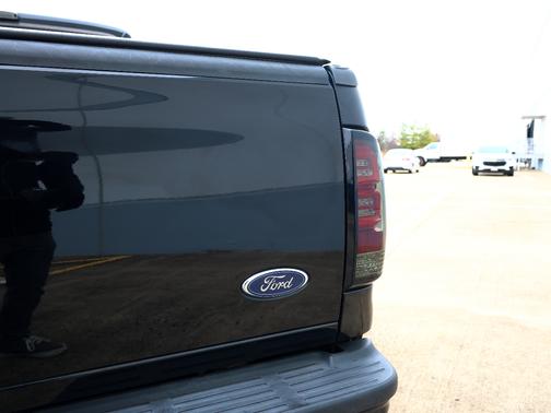 2003 Ford F-350 XLT Crew Cab Super Duty DRW