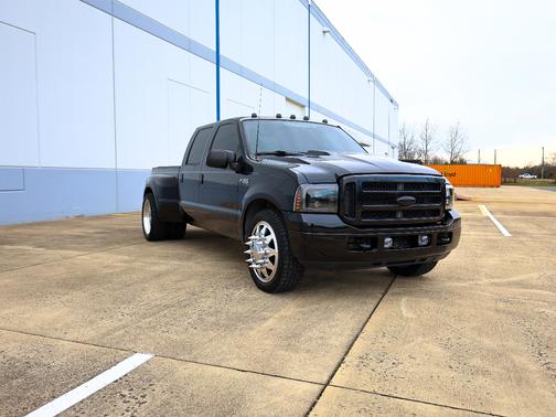 2003 Ford F-350 XLT Crew Cab Super Duty DRW