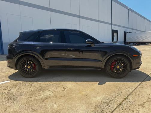 2021 Porsche Cayenne GTS