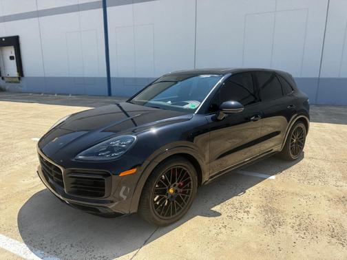 2021 Porsche Cayenne GTS