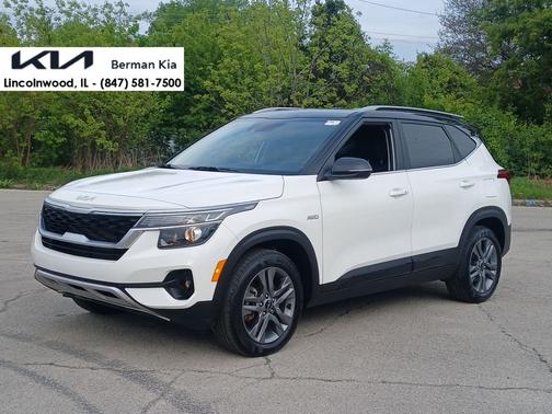Clear White 2023 Kia Seltos S