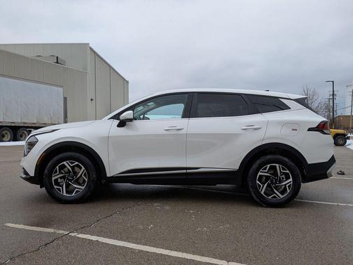 2025 Kia Sportage LX