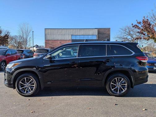 2017 Toyota Highlander Hybrid XLE