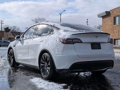 2023 Tesla Model Y Performance Dual Motor All-Wheel Drive