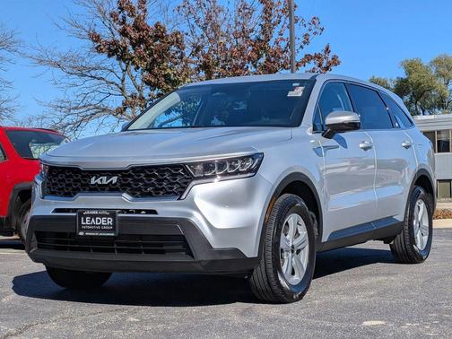 2022 Kia Sorento LX