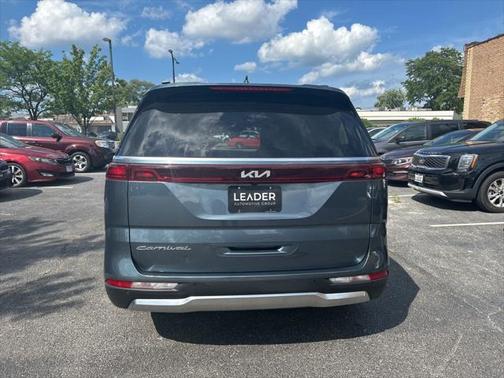 2022 Kia Carnival SX
