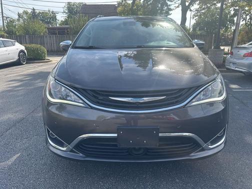 2019 Chrysler Pacifica Hybrid Limited