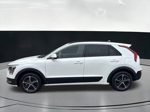 2024 Kia Niro LX
