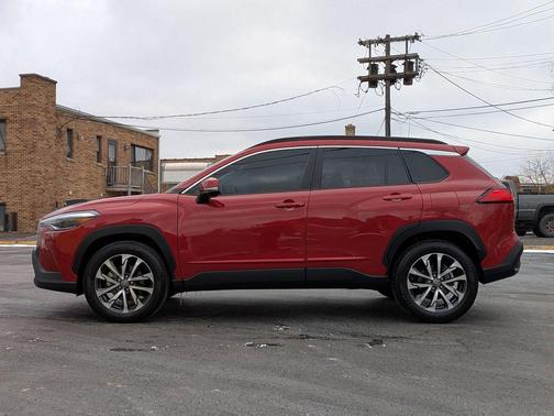 2022 Toyota Corolla Cross XLE