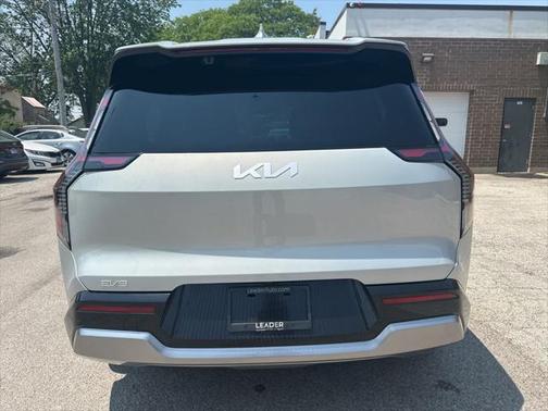 2024 Kia EV9 Land