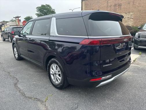 2023 Kia Carnival LX