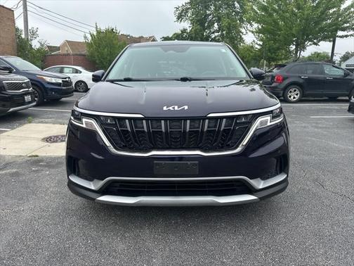 2023 Kia Carnival LX