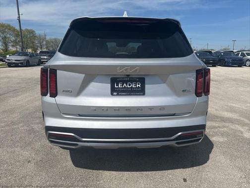 2022 Kia Sorento Hybrid EX