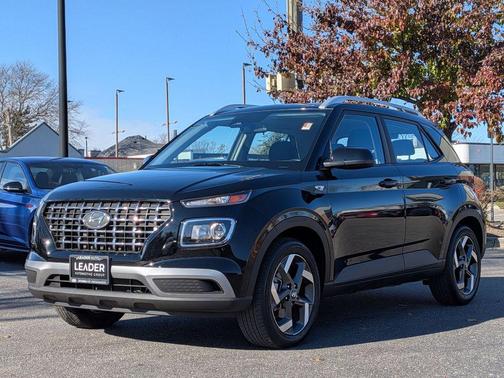 2023 Hyundai VENUE SEL