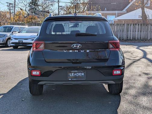 2023 Hyundai VENUE SEL