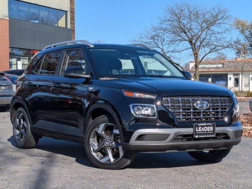 2023 Hyundai VENUE SEL