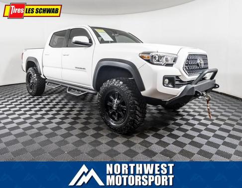 Photo 1 of 30 of 2019 Toyota Tacoma TRD Off Road