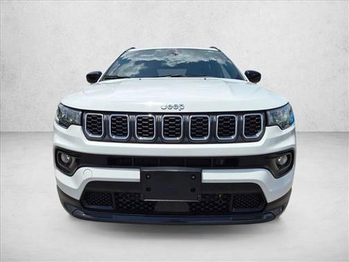 Bright White Clearcoat 2024 Jeep Compass Latitude