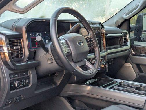 Glacier Gray Metallic Tri-Coat 2024 Ford F-250 Lariat