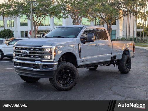 Glacier Gray Metallic Tri-Coat 2024 Ford F-250 Lariat