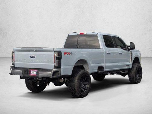 Glacier Gray Metallic Tri-Coat 2024 Ford F-250 Lariat