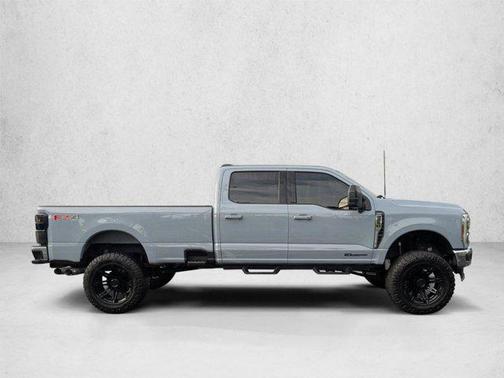 Glacier Gray Metallic Tri-Coat 2024 Ford F-250 Lariat