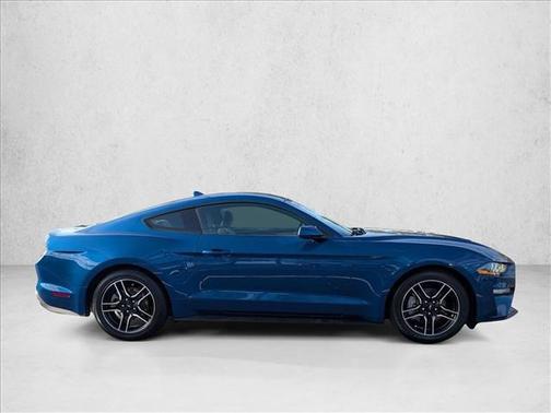 2022 Ford Mustang EcoBoost