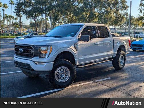 Space White Metallic 2022 Ford F-150 XLT