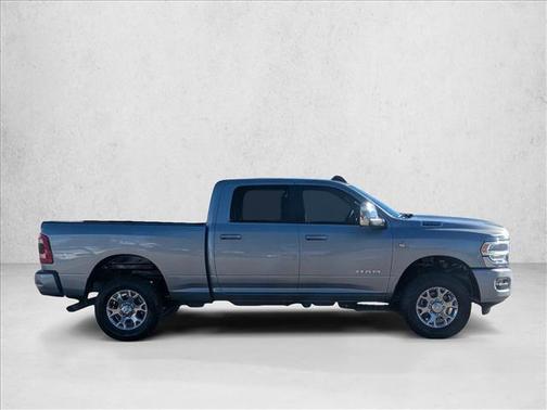 2023 RAM 2500 Laramie Crew Cab 4x4 6'4' Box