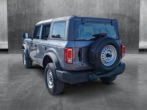 2025 Ford Bronco Base 4 Door 4x4