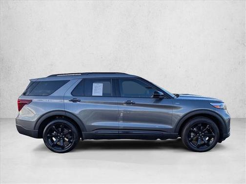 2024 Ford Explorer ST-Line