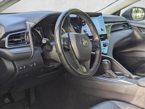 Ice Edge 2022 Toyota Camry SE