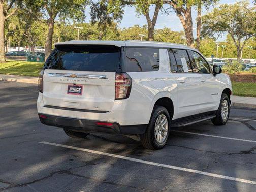 2023 Chevrolet Suburban LT