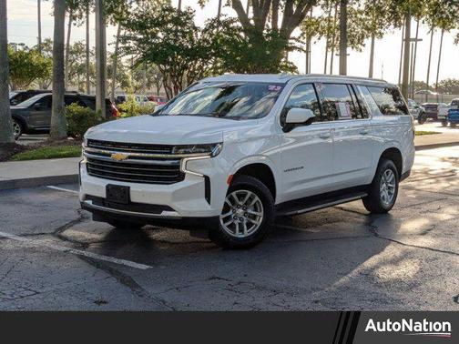 2023 Chevrolet Suburban LT