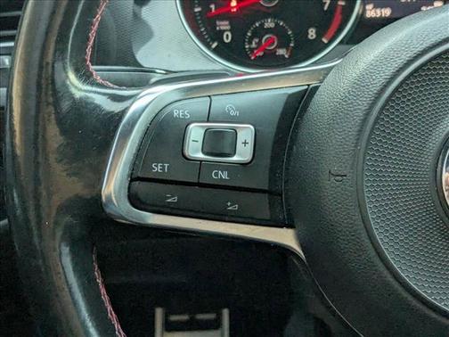 2017 Volkswagen Golf GTI 2.0T S 4-Door
