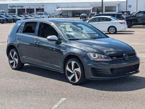 2017 Volkswagen Golf GTI 2.0T S 4-Door