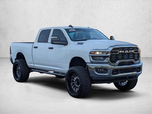2026 RAM 2500 Tradesman Crew Cab 4x4 6'4' Box
