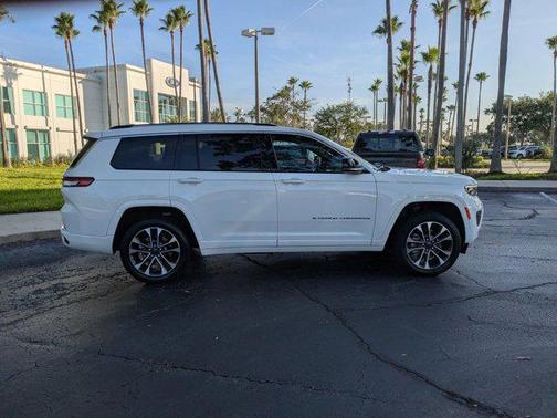2022 Jeep Grand Cherokee L Overland