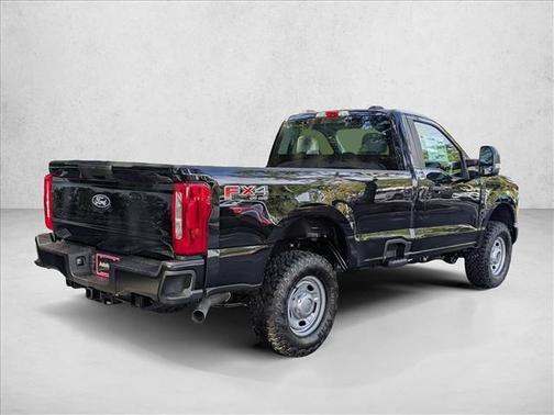 Agate Black Metallic 2027 Ford F-250 XL