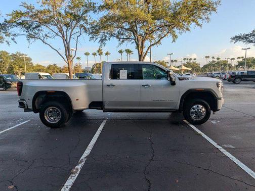 2024 GMC Sierra 3500 Denali