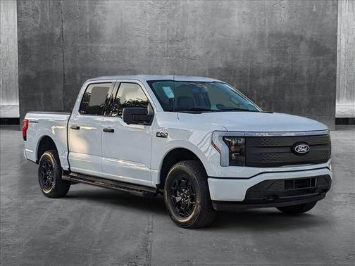 2025 Ford F-150 Lightning XLT