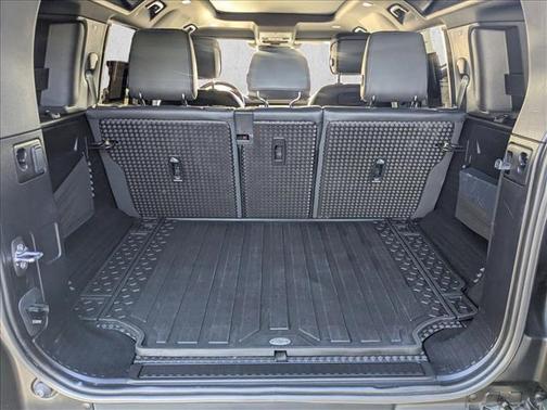 Pangea Green Metallic 2022 Land Rover Defender 110 X-Dynamic HSE
