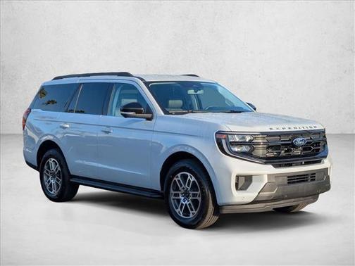 Space Silver Metallic 2026 Ford Expedition Active